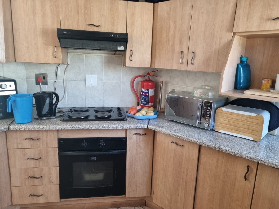 4 Bedroom Property for Sale in Pellissier Free State